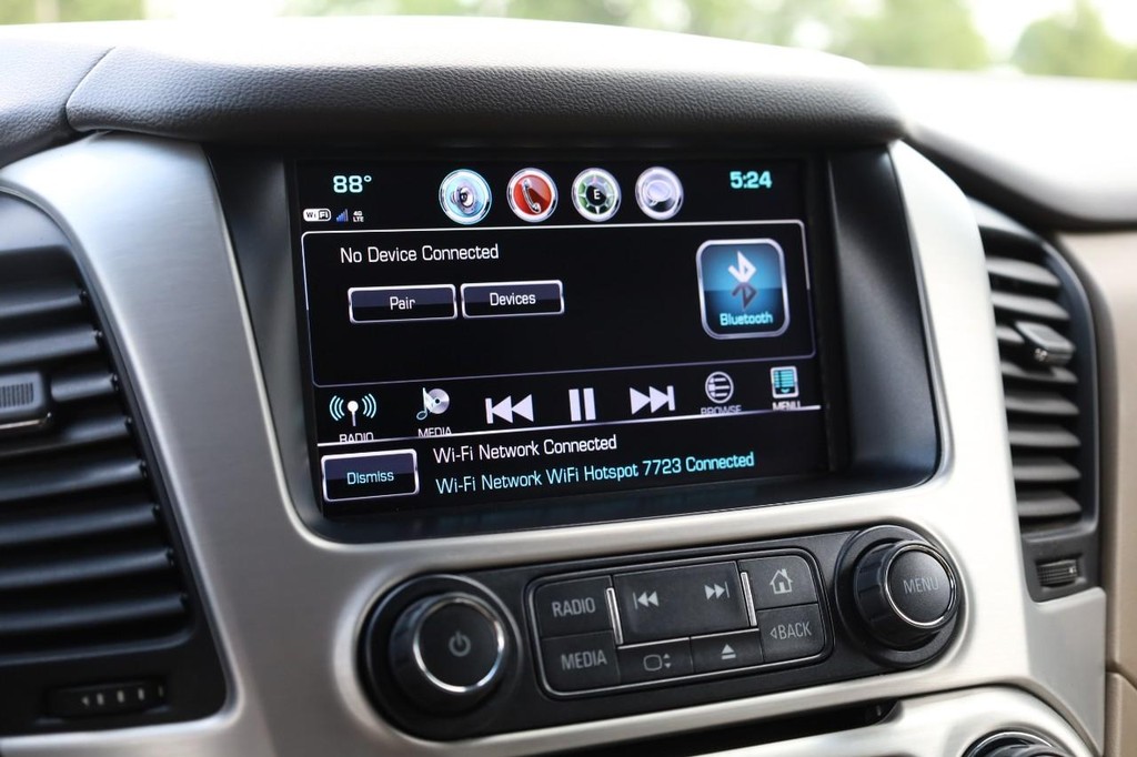 GMC Yukon Vehicle Image 14
