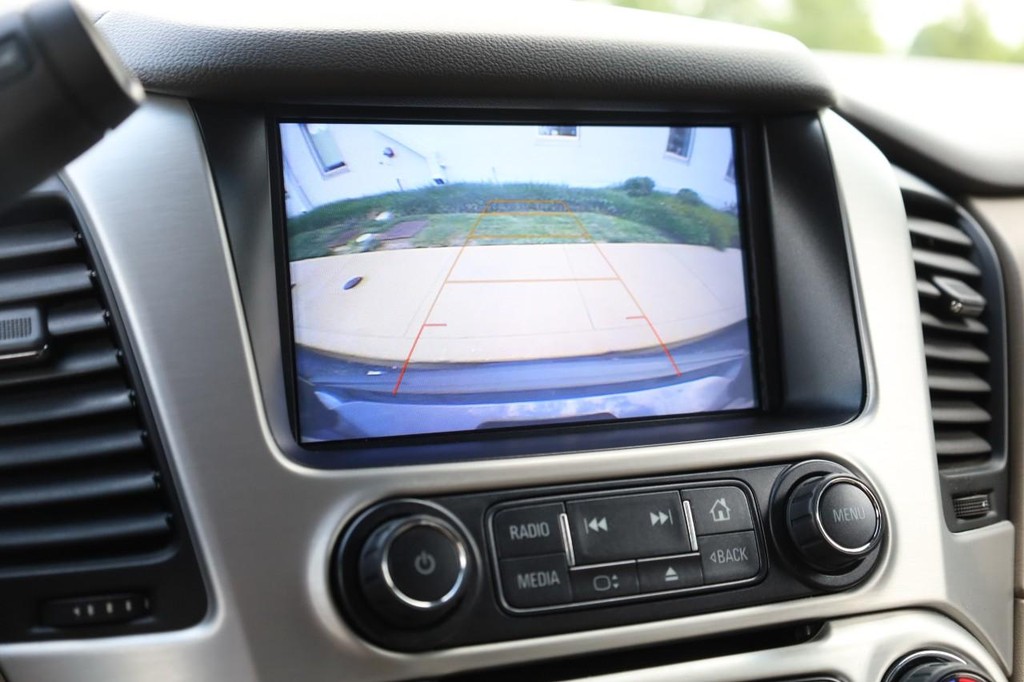 GMC Yukon Vehicle Image 15