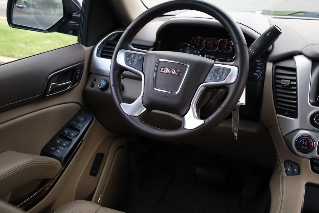GMC Yukon Vehicle Image 26