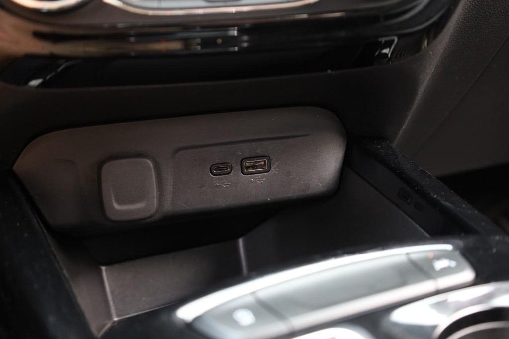 Chevrolet Trax Vehicle Image 14
