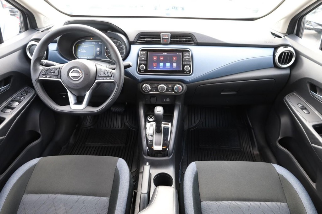 Nissan Versa Vehicle Image 21