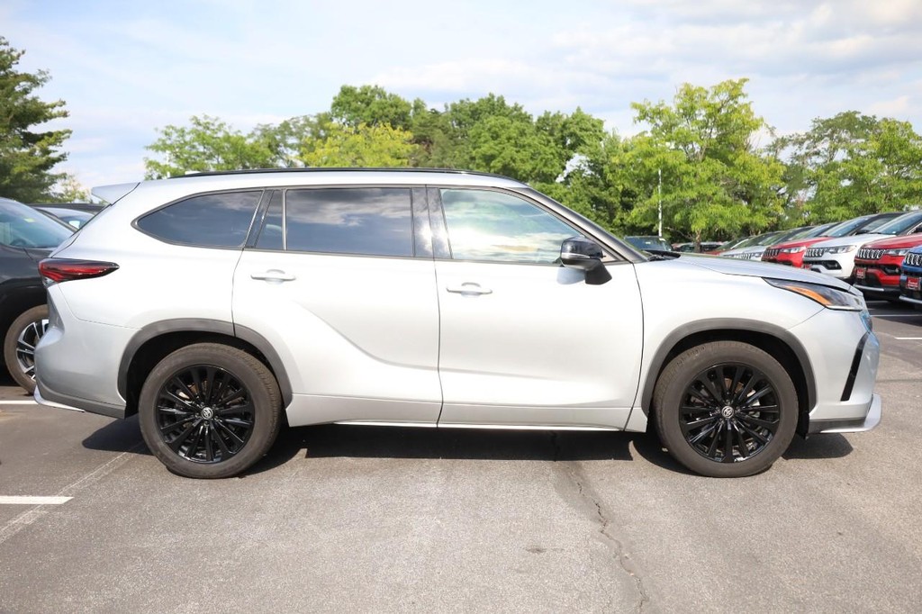 Toyota Highlander Vehicle Image 05