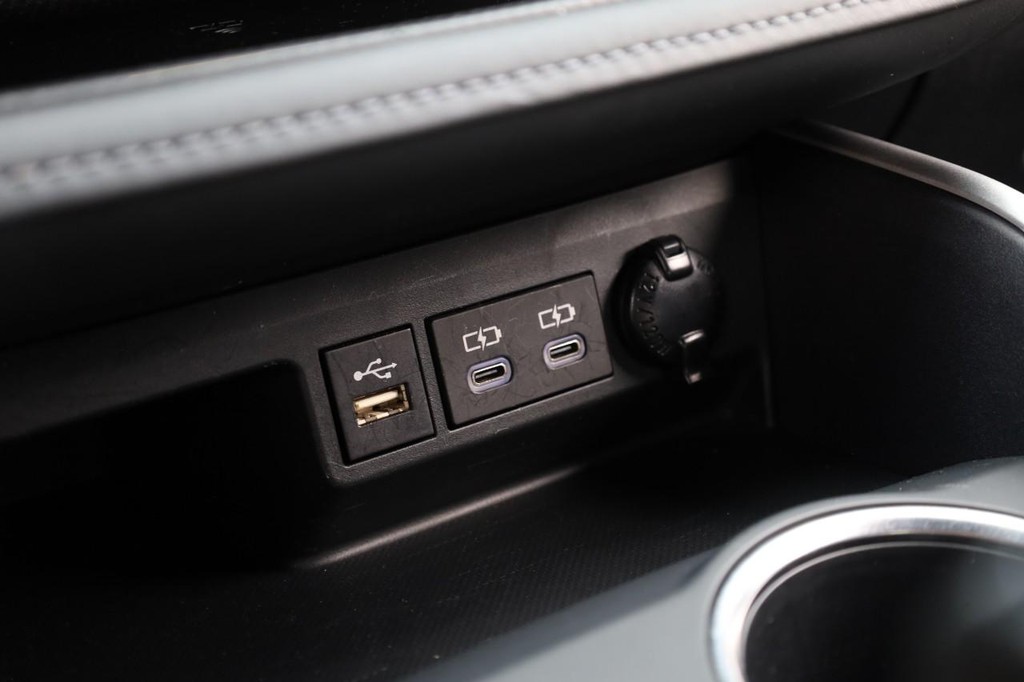 Toyota Highlander Vehicle Image 17
