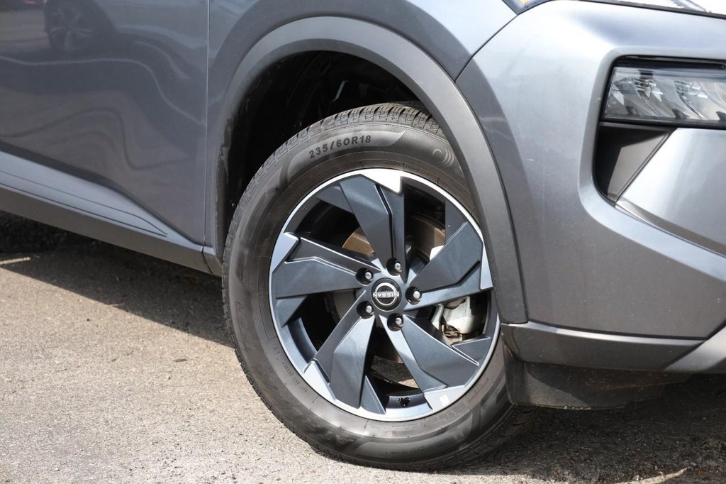Nissan Rogue Vehicle Image 03