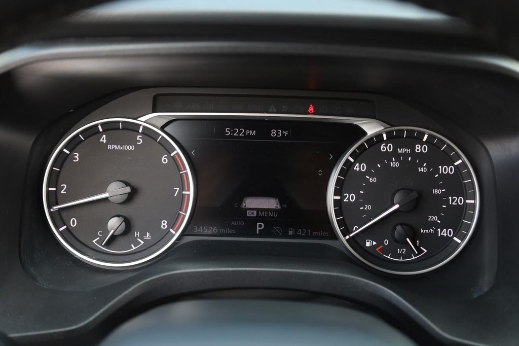 Nissan Rogue Vehicle Image 10