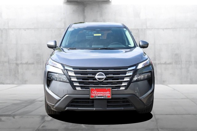 Nissan Rogue Vehicle Image 04