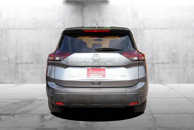 Nissan Rogue Vehicle Image 06