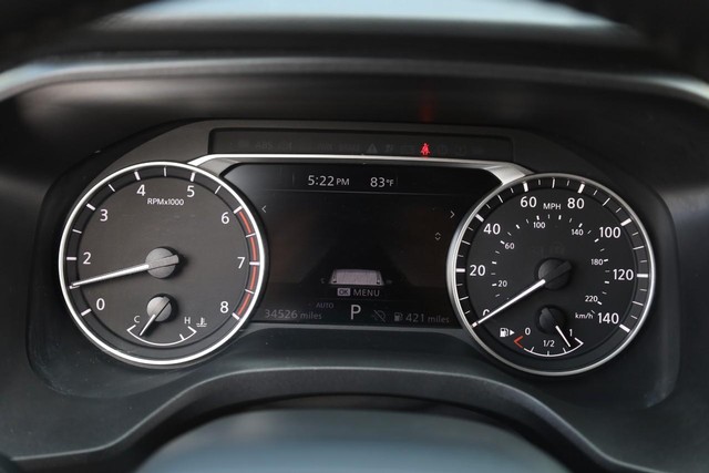 Nissan Rogue Vehicle Image 10
