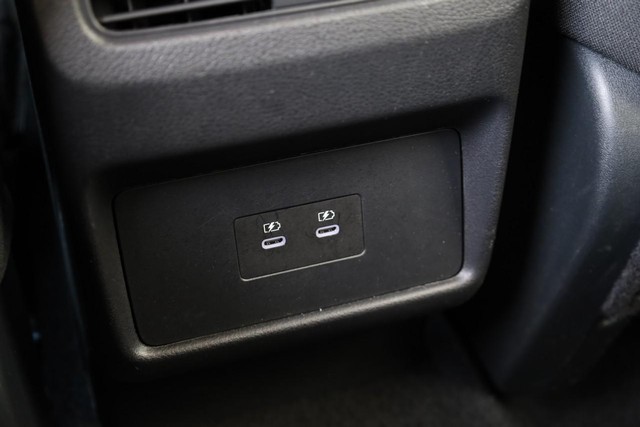 Nissan Rogue Vehicle Image 21