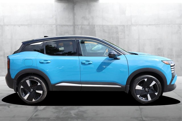 Nissan Kicks Vehicle Image 05
