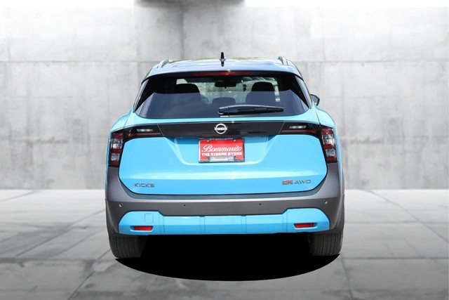 Nissan Kicks Vehicle Image 06