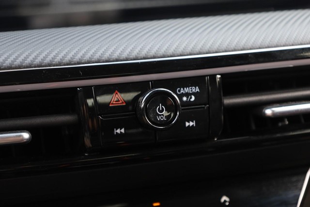Nissan Kicks Vehicle Image 13