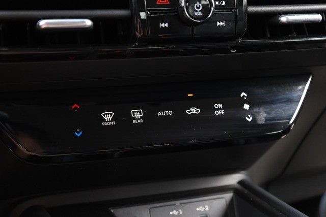 Nissan Kicks Vehicle Image 14
