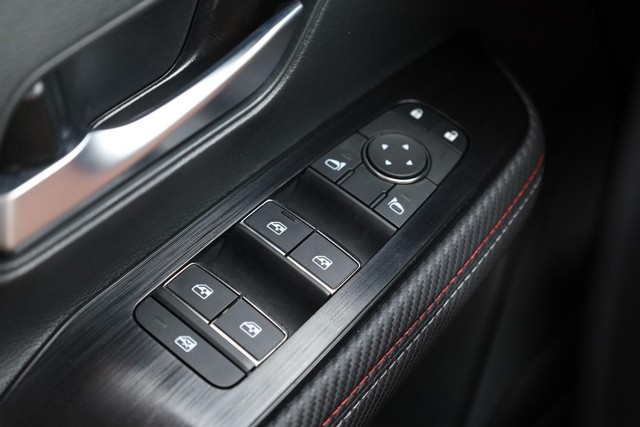 Nissan Kicks Vehicle Image 18