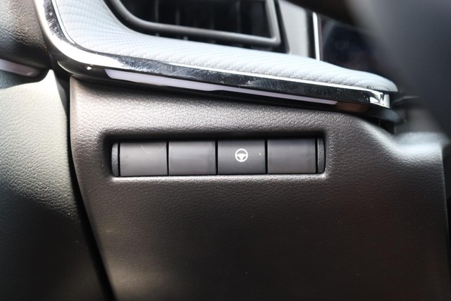 Nissan Kicks Vehicle Image 19