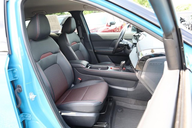 Nissan Kicks Vehicle Image 25