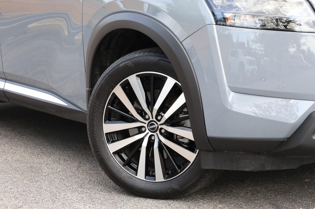 Nissan Pathfinder Vehicle Image 03
