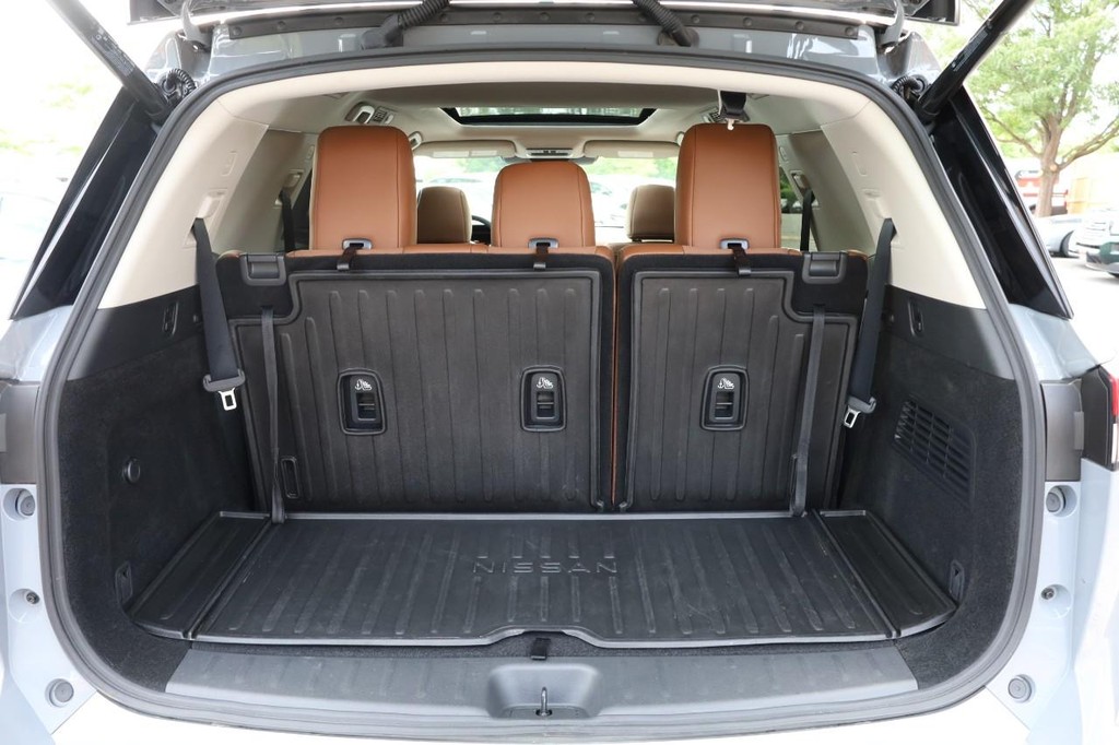 Nissan Pathfinder Vehicle Image 07