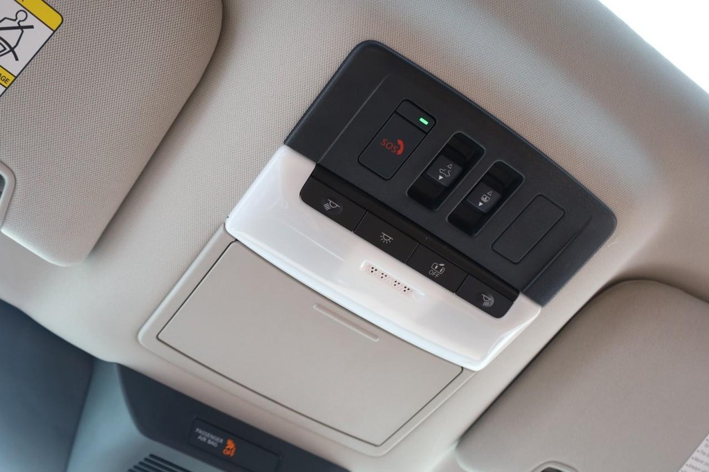 Nissan Pathfinder Vehicle Image 21