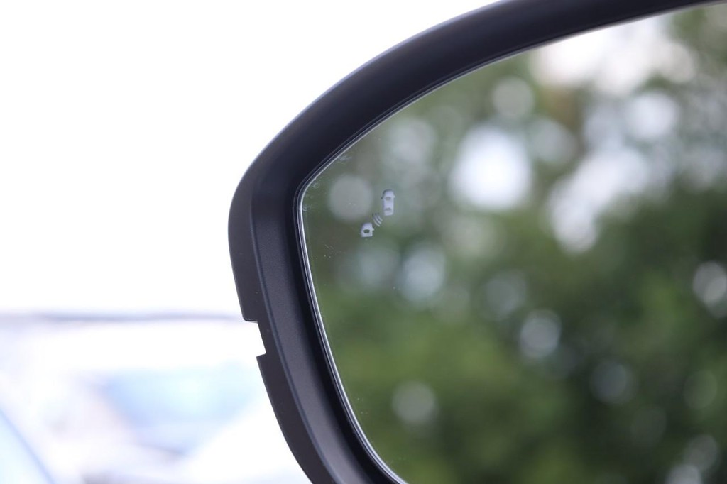 Nissan Pathfinder Vehicle Image 25