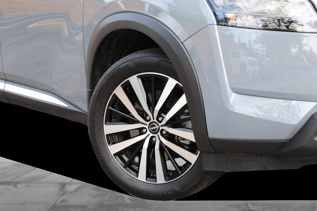 Nissan Pathfinder Vehicle Image 03