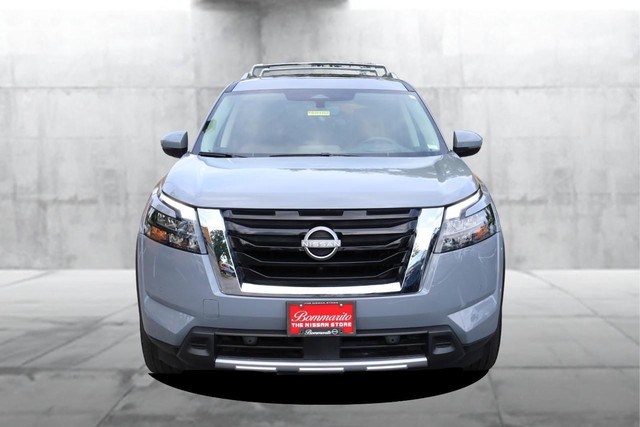 Nissan Pathfinder Vehicle Image 04