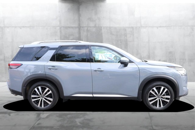 Nissan Pathfinder Vehicle Image 05