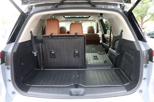 Nissan Pathfinder Vehicle Image 08