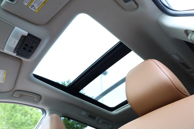 Nissan Pathfinder Vehicle Image 11