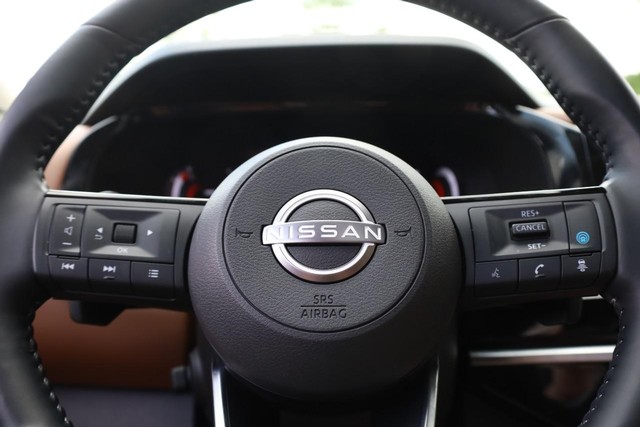 Nissan Pathfinder Vehicle Image 13