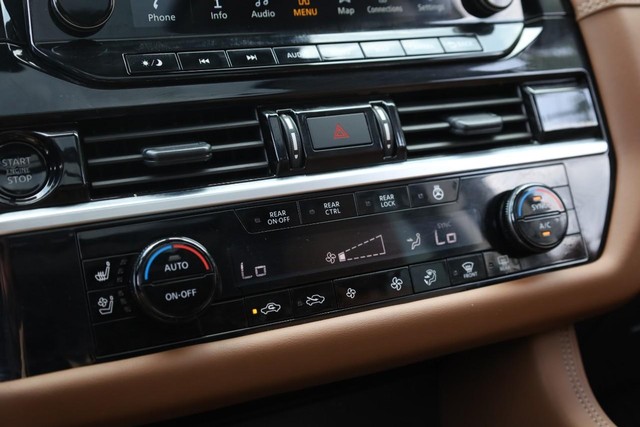 Nissan Pathfinder Vehicle Image 18