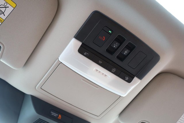 Nissan Pathfinder Vehicle Image 21
