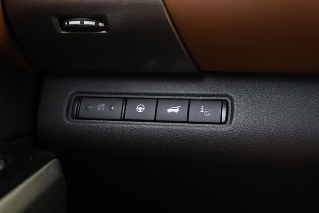Nissan Pathfinder Vehicle Image 24