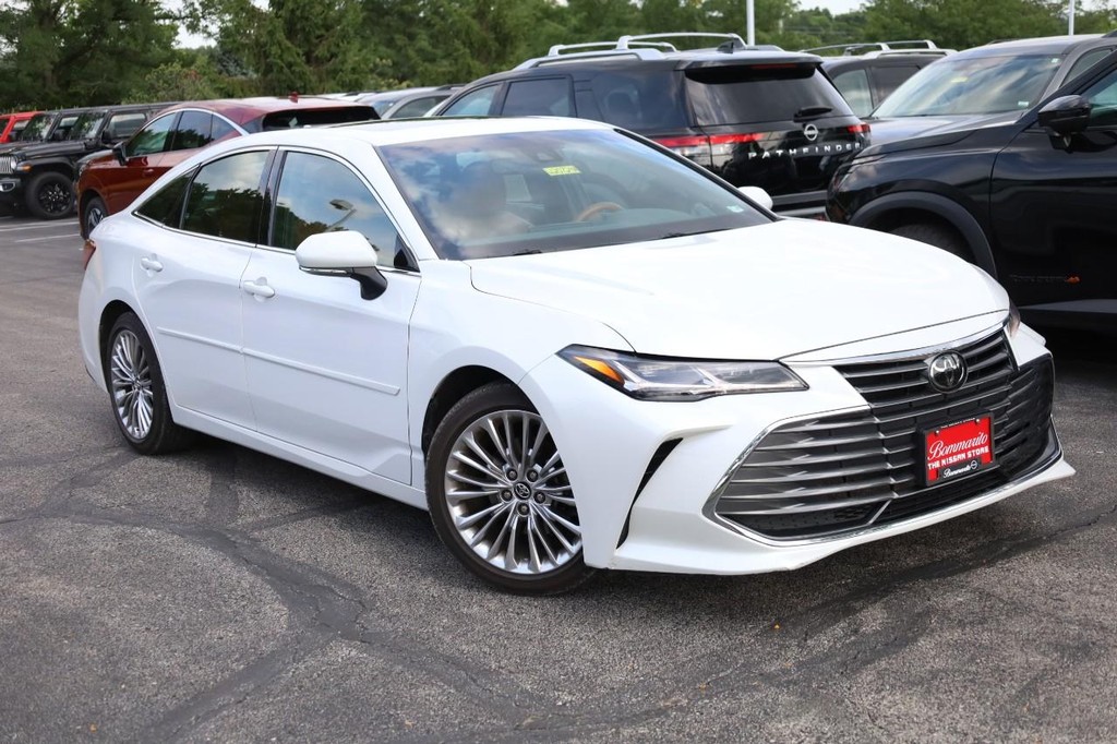 Toyota Avalon Vehicle Image 02