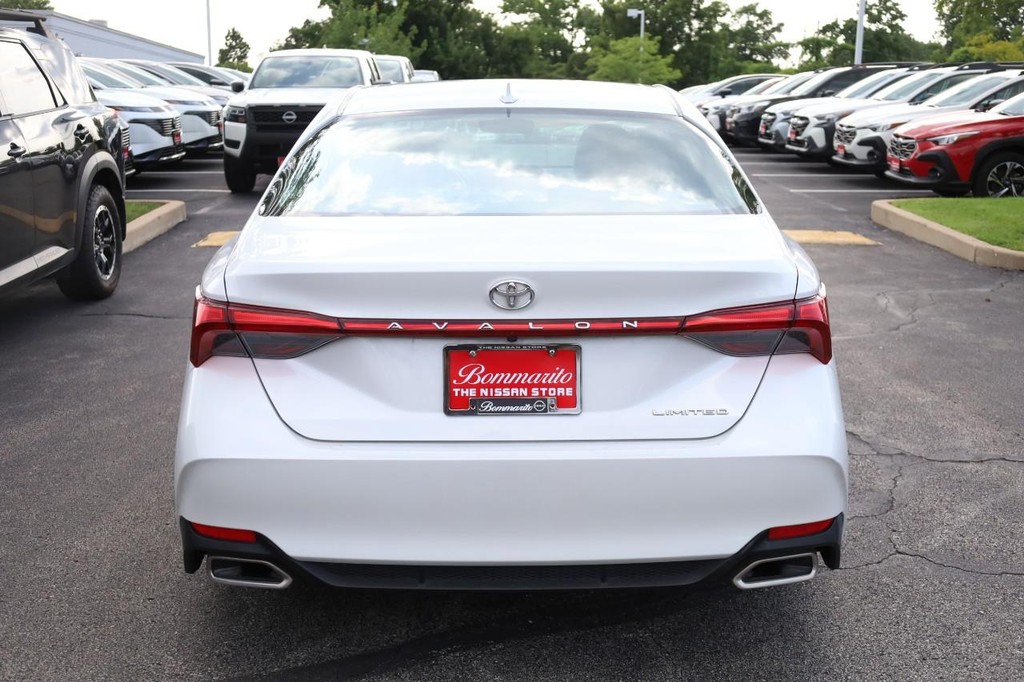 Toyota Avalon Vehicle Image 06