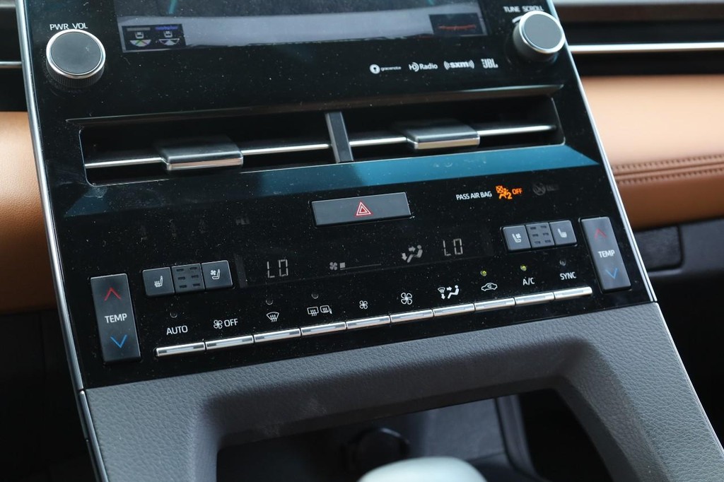 Toyota Avalon Vehicle Image 14