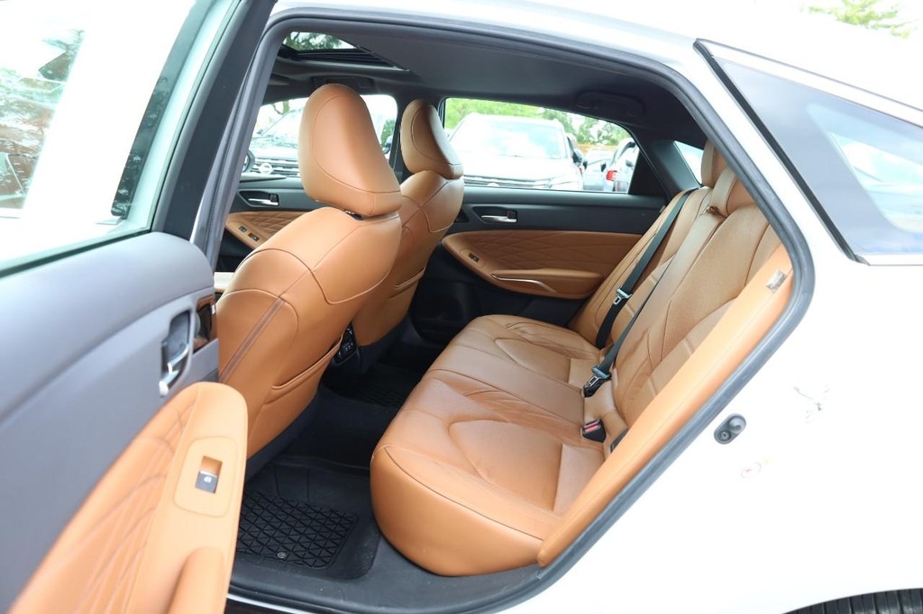 Toyota Avalon Vehicle Image 22