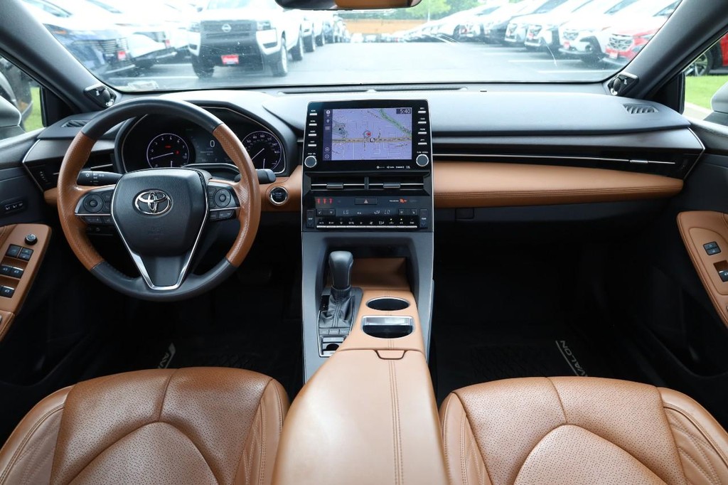 Toyota Avalon Vehicle Image 24