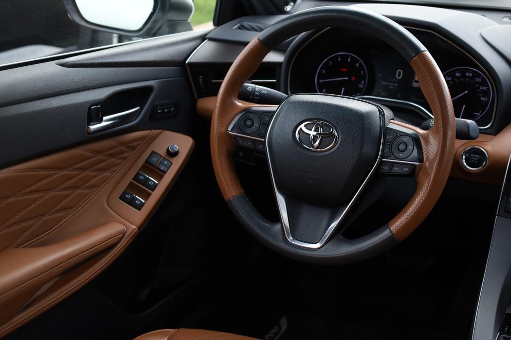 Toyota Avalon Vehicle Image 25