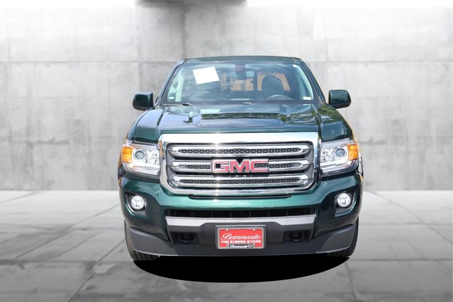 GMC Canyon Vehicle Full-screen Gallery Image 03