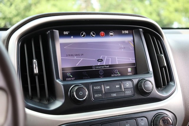 GMC Canyon Vehicle Full-screen Gallery Image 12
