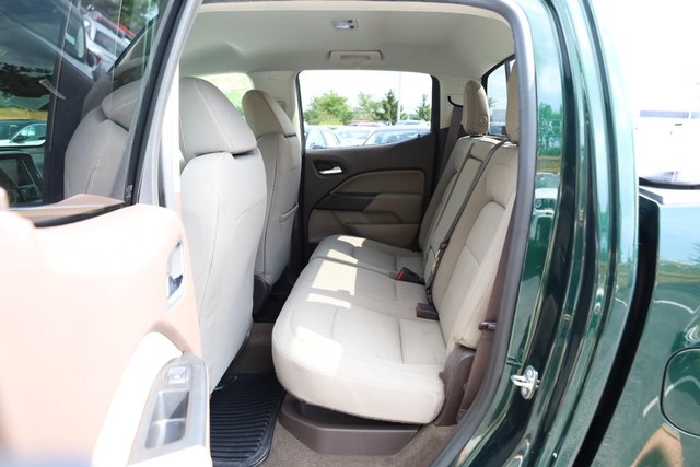 GMC Canyon Vehicle Full-screen Gallery Image 21