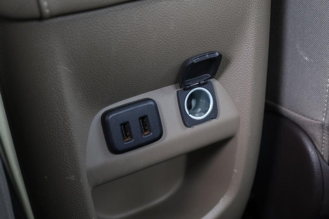 GMC Canyon Vehicle Full-screen Gallery Image 22