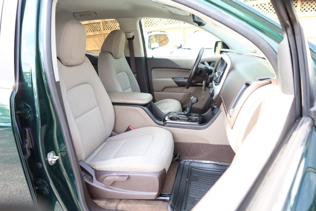 GMC Canyon Vehicle Full-screen Gallery Image 25
