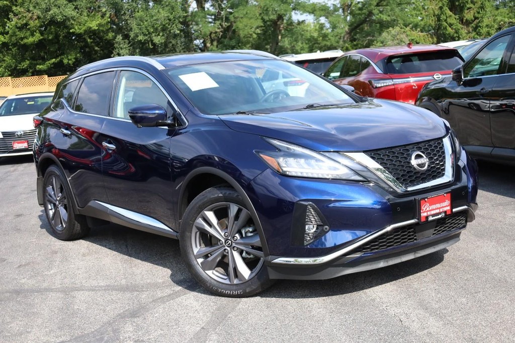 Nissan Murano Vehicle Image 02