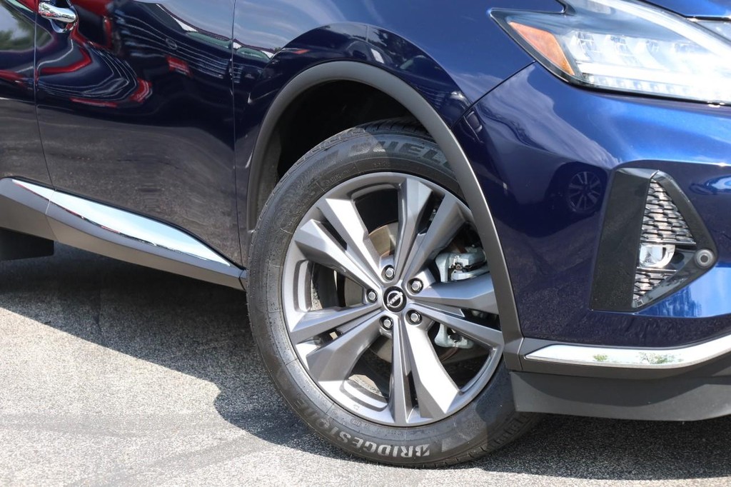 Nissan Murano Vehicle Image 03