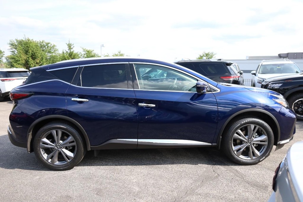Nissan Murano Vehicle Image 05