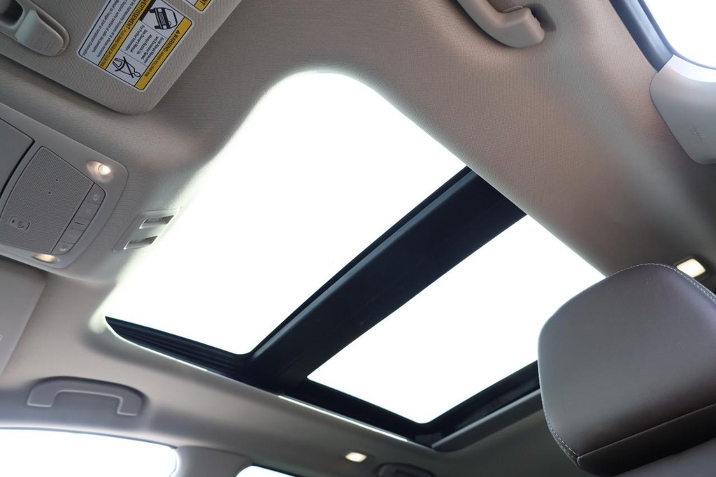 Nissan Murano Vehicle Image 10