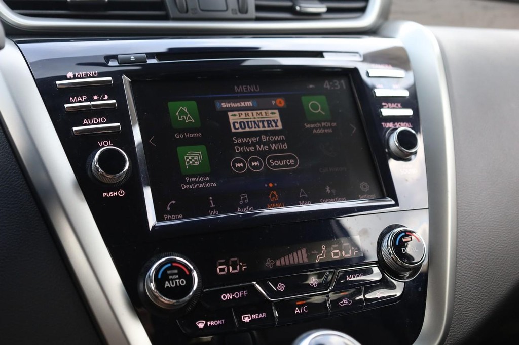 Nissan Murano Vehicle Image 15