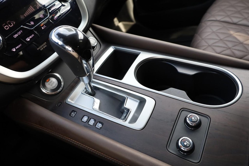 Nissan Murano Vehicle Image 19